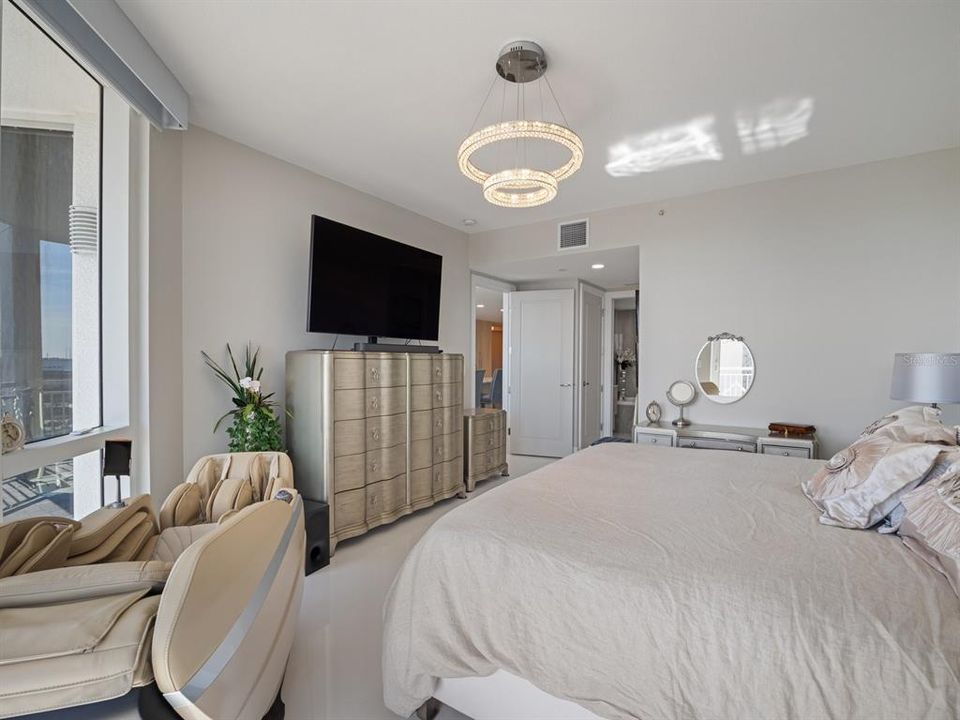 For Sale: $1,189,000 (2 beds, 2 baths, 1676 Square Feet)