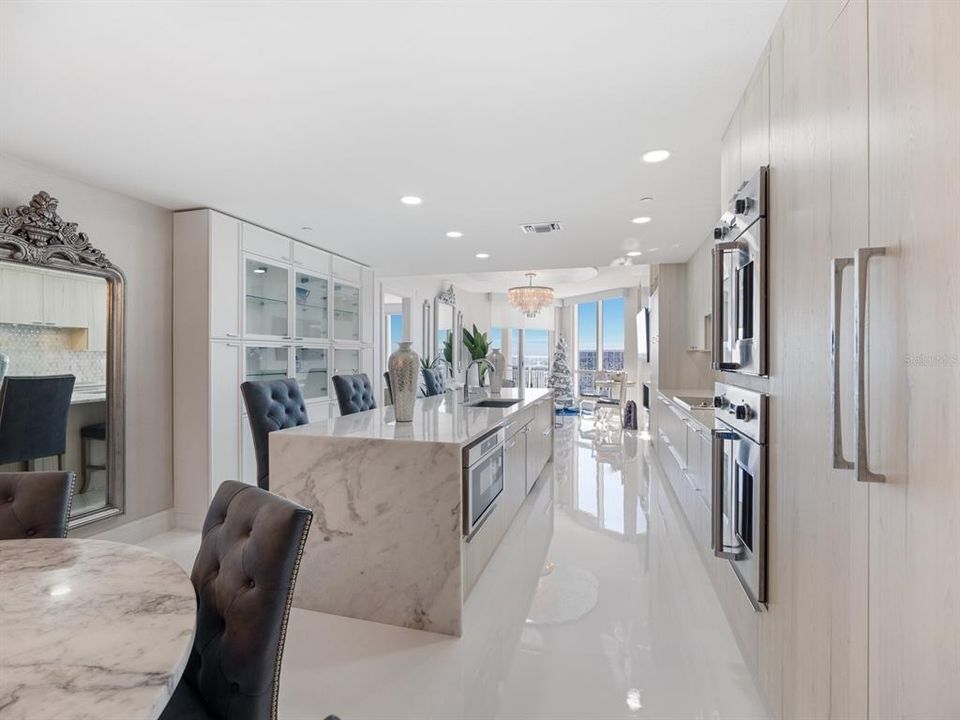 For Sale: $1,189,000 (2 beds, 2 baths, 1676 Square Feet)