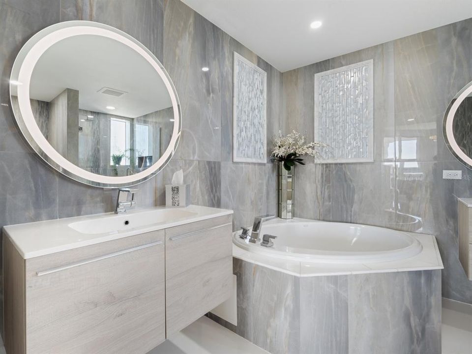 For Sale: $1,189,000 (2 beds, 2 baths, 1676 Square Feet)