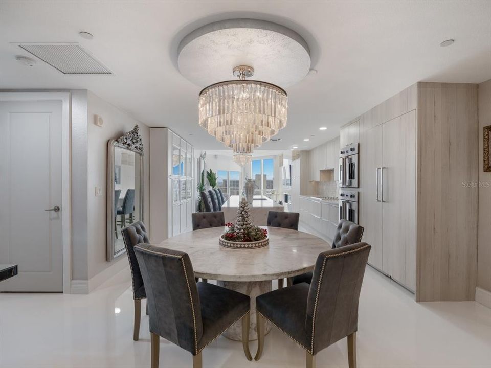 For Sale: $1,189,000 (2 beds, 2 baths, 1676 Square Feet)