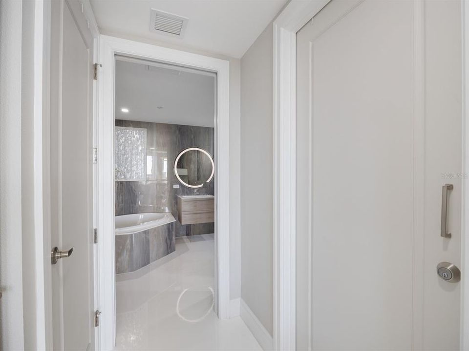 For Sale: $1,189,000 (2 beds, 2 baths, 1676 Square Feet)