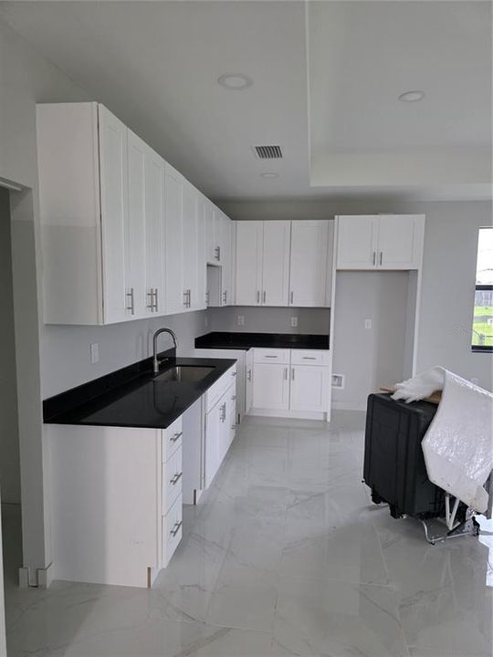 For Rent: $2,200 (3 beds, 2 baths, 1517 Square Feet)