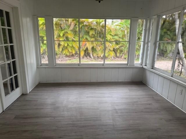 For Sale: $999,900 (4 beds, 4 baths, 2709 Square Feet)