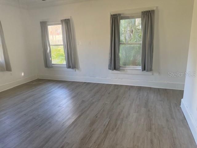 For Sale: $999,900 (4 beds, 4 baths, 2709 Square Feet)