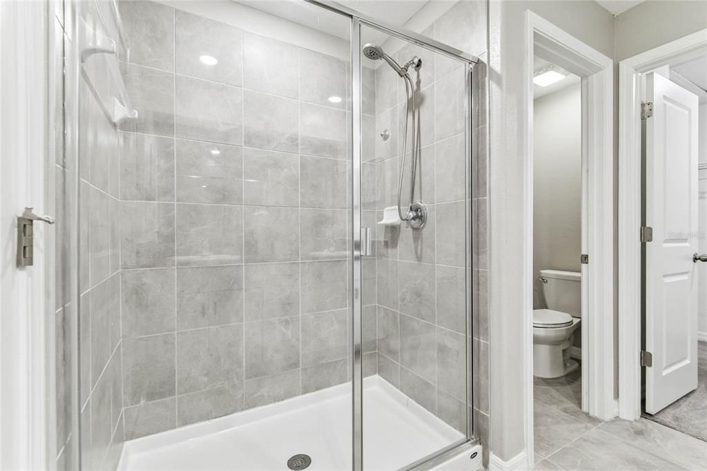 En Venta: $315,000 (3 camas, 2 baños, 1601 Pies cuadrados)