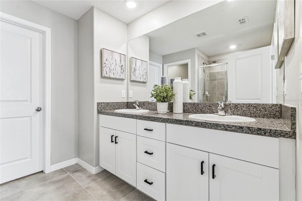 En Venta: $315,000 (3 camas, 2 baños, 1601 Pies cuadrados)