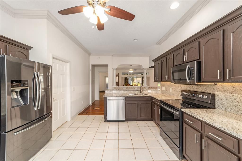 For Sale: $650,000 (3 beds, 2 baths, 2308 Square Feet)