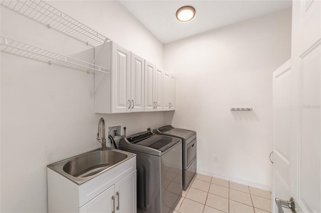 For Sale: $650,000 (3 beds, 2 baths, 2308 Square Feet)