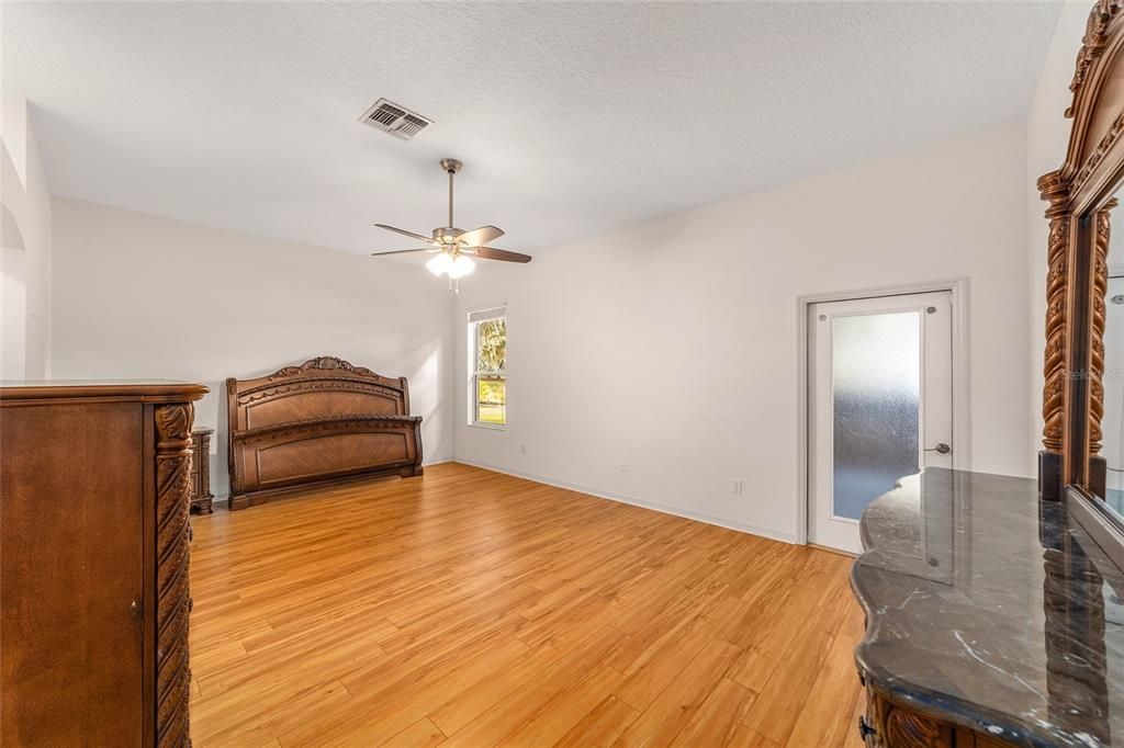 For Sale: $650,000 (3 beds, 2 baths, 2308 Square Feet)