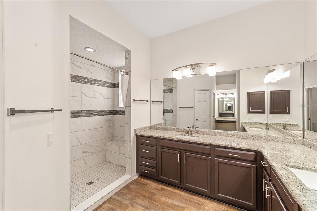 For Sale: $650,000 (3 beds, 2 baths, 2308 Square Feet)