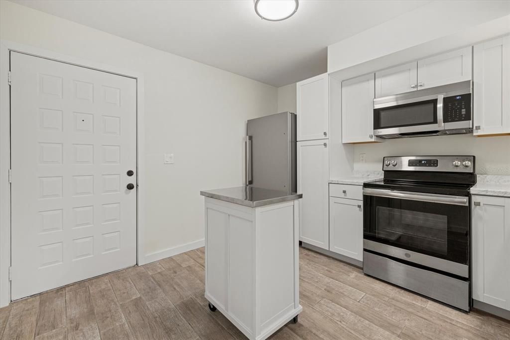 На продажу: $119,950 (1 спален, 1 ванн, 556 Квадратных фут)