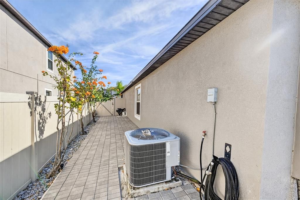 For Sale: $289,000 (3 beds, 2 baths, 1451 Square Feet)