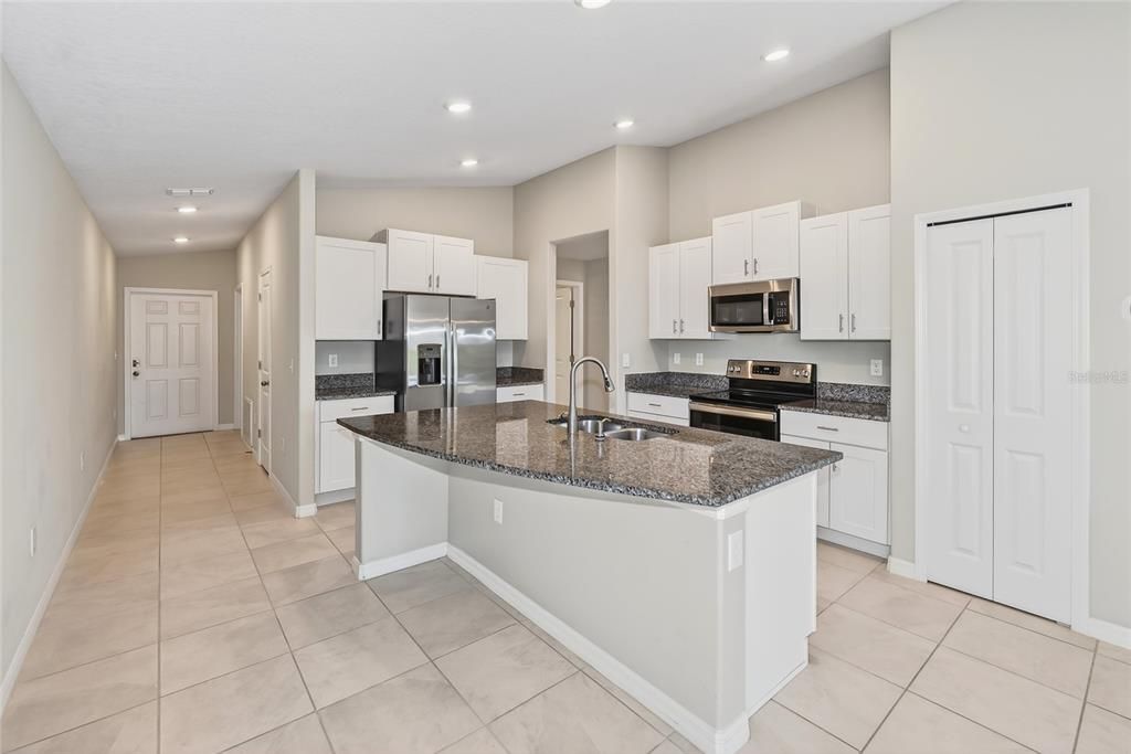 For Sale: $289,000 (3 beds, 2 baths, 1451 Square Feet)