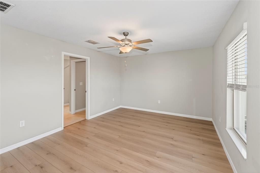 For Sale: $289,000 (3 beds, 2 baths, 1451 Square Feet)