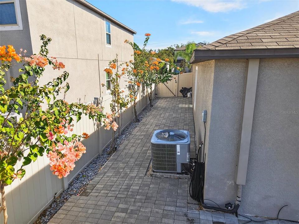 For Sale: $289,000 (3 beds, 2 baths, 1451 Square Feet)