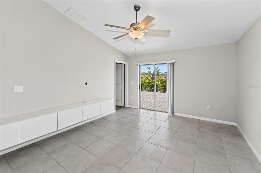 For Sale: $289,000 (3 beds, 2 baths, 1451 Square Feet)