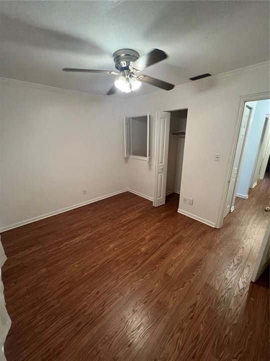 For Sale: $180,000 (4 beds, 2 baths, 1386 Square Feet)