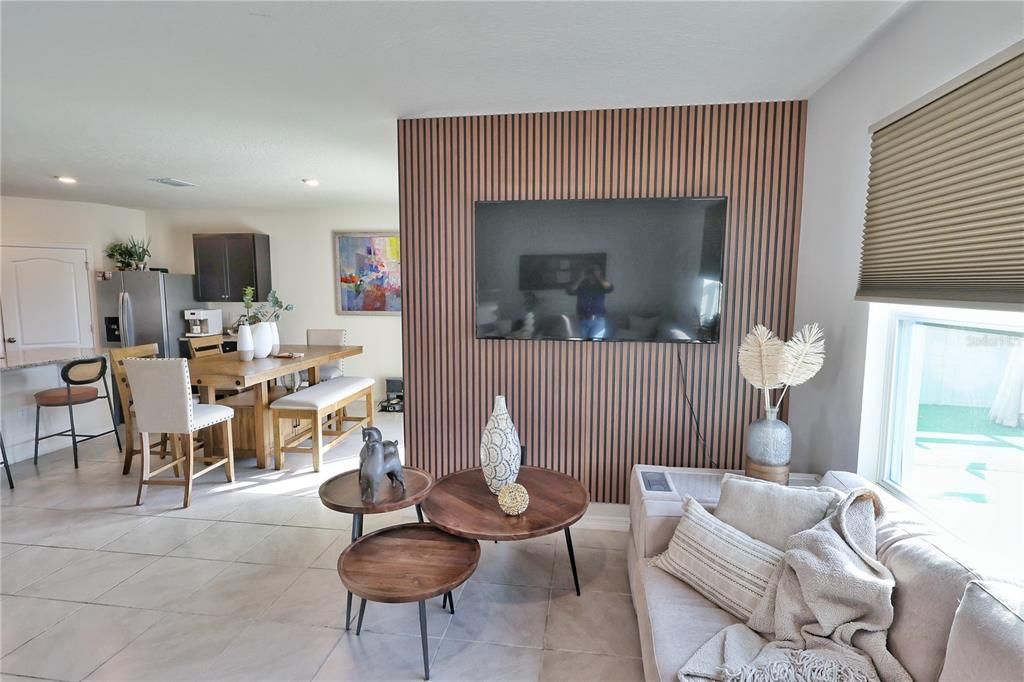 На продажу: $379,900 (4 спален, 2 ванн, 1867 Квадратных фут)