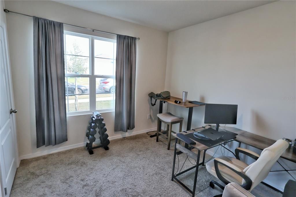 На продажу: $379,900 (4 спален, 2 ванн, 1867 Квадратных фут)