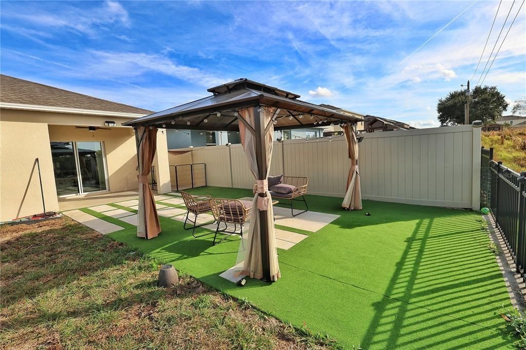 На продажу: $379,900 (4 спален, 2 ванн, 1867 Квадратных фут)