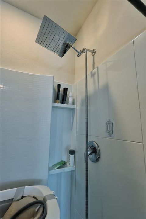 На продажу: $379,900 (4 спален, 2 ванн, 1867 Квадратных фут)