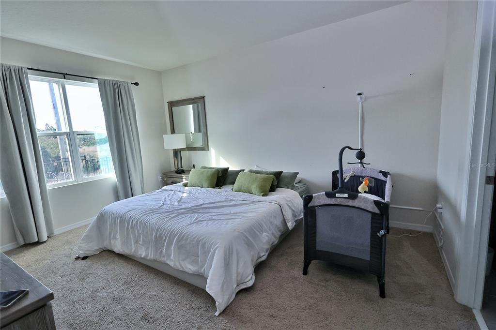 На продажу: $379,900 (4 спален, 2 ванн, 1867 Квадратных фут)