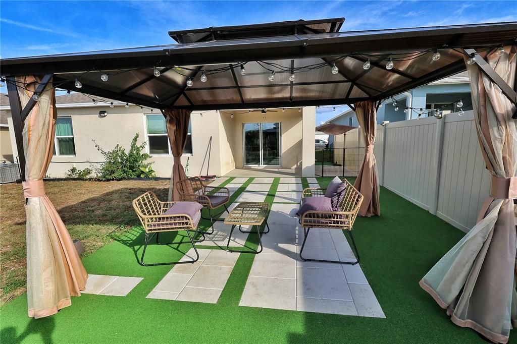 На продажу: $379,900 (4 спален, 2 ванн, 1867 Квадратных фут)