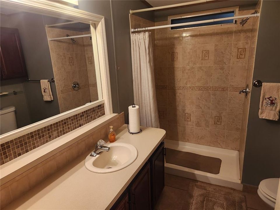 В аренду: $2,000 (2 спален, 2 ванн, 1724 Квадратных фут)