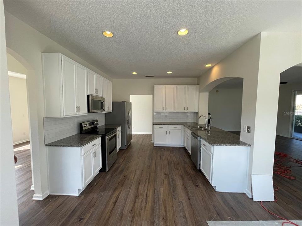 En Venta: $487,000 (5 camas, 2 baños, 3622 Pies cuadrados)