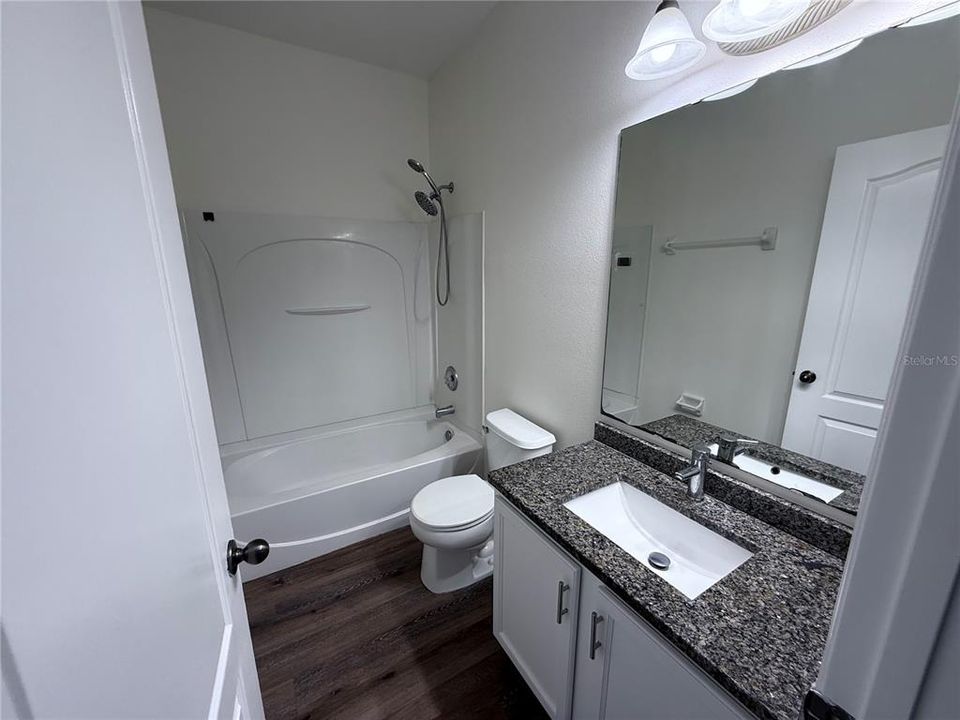 En Venta: $487,000 (5 camas, 2 baños, 3622 Pies cuadrados)