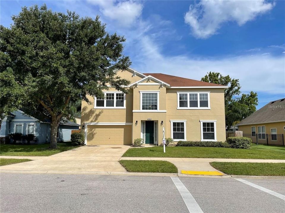 En Venta: $487,000 (5 camas, 2 baños, 3622 Pies cuadrados)