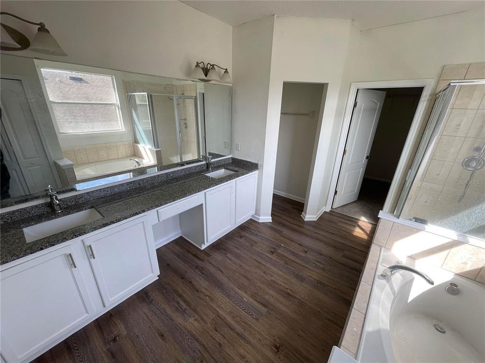 En Venta: $487,000 (5 camas, 2 baños, 3622 Pies cuadrados)