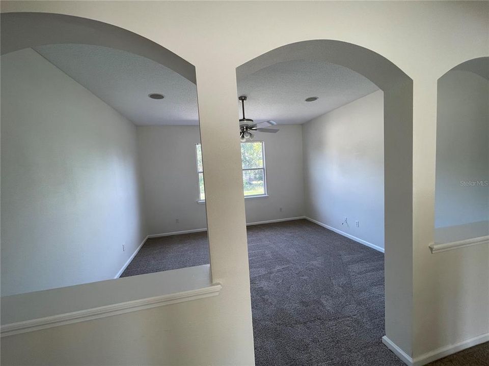 En Venta: $487,000 (5 camas, 2 baños, 3622 Pies cuadrados)