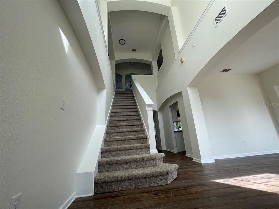 En Venta: $487,000 (5 camas, 2 baños, 3622 Pies cuadrados)