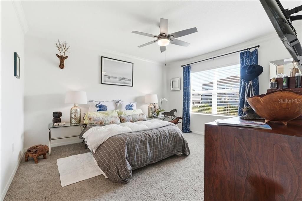 For Sale: $330,000 (3 beds, 2 baths, 1697 Square Feet)