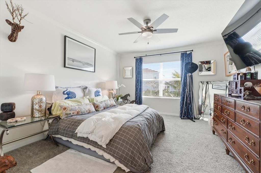 For Sale: $330,000 (3 beds, 2 baths, 1697 Square Feet)