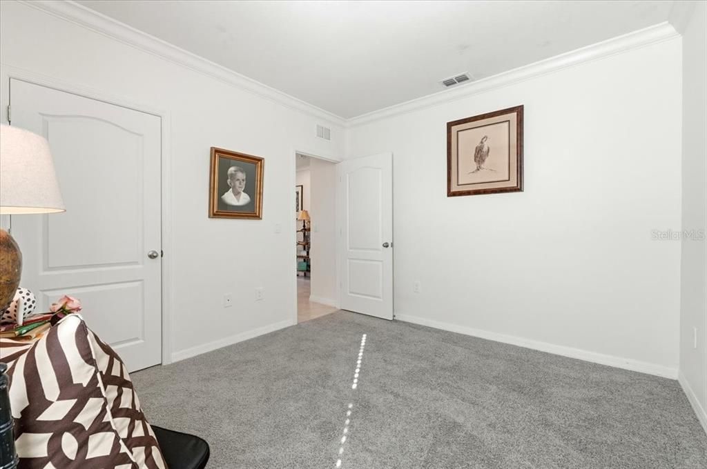 For Sale: $330,000 (3 beds, 2 baths, 1697 Square Feet)