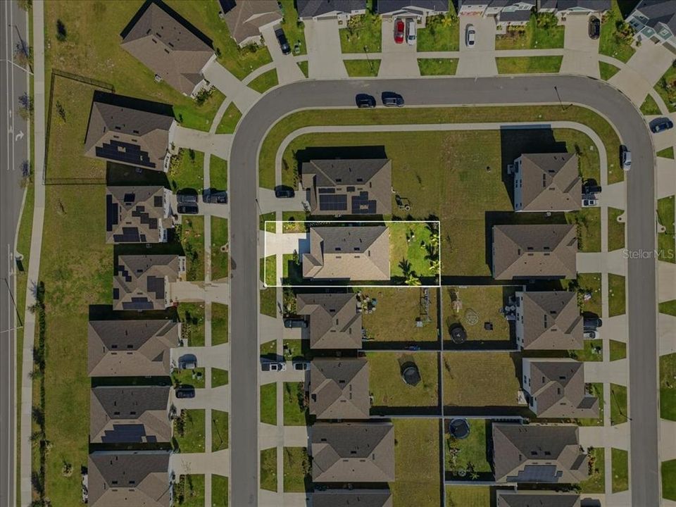 For Sale: $330,000 (3 beds, 2 baths, 1697 Square Feet)