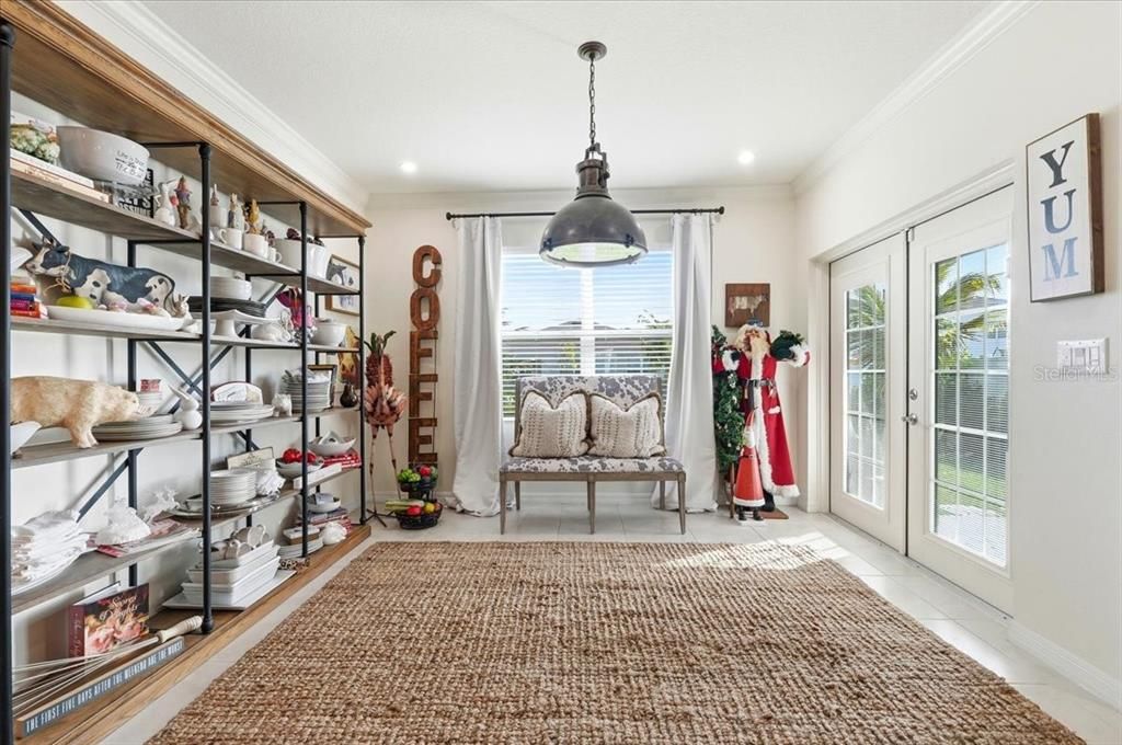 For Sale: $330,000 (3 beds, 2 baths, 1697 Square Feet)