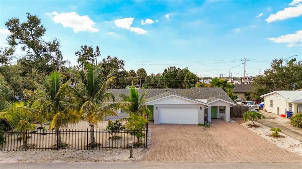 На продажу: $699,000 (4 спален, 3 ванн, 2080 Квадратных фут)