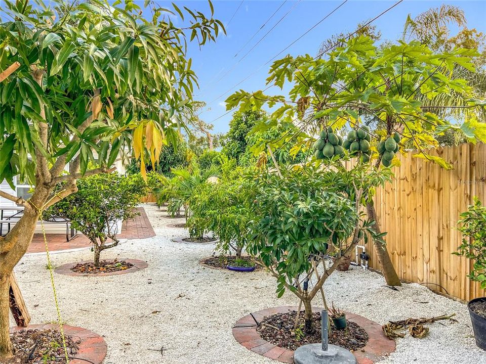 На продажу: $699,000 (4 спален, 3 ванн, 2080 Квадратных фут)