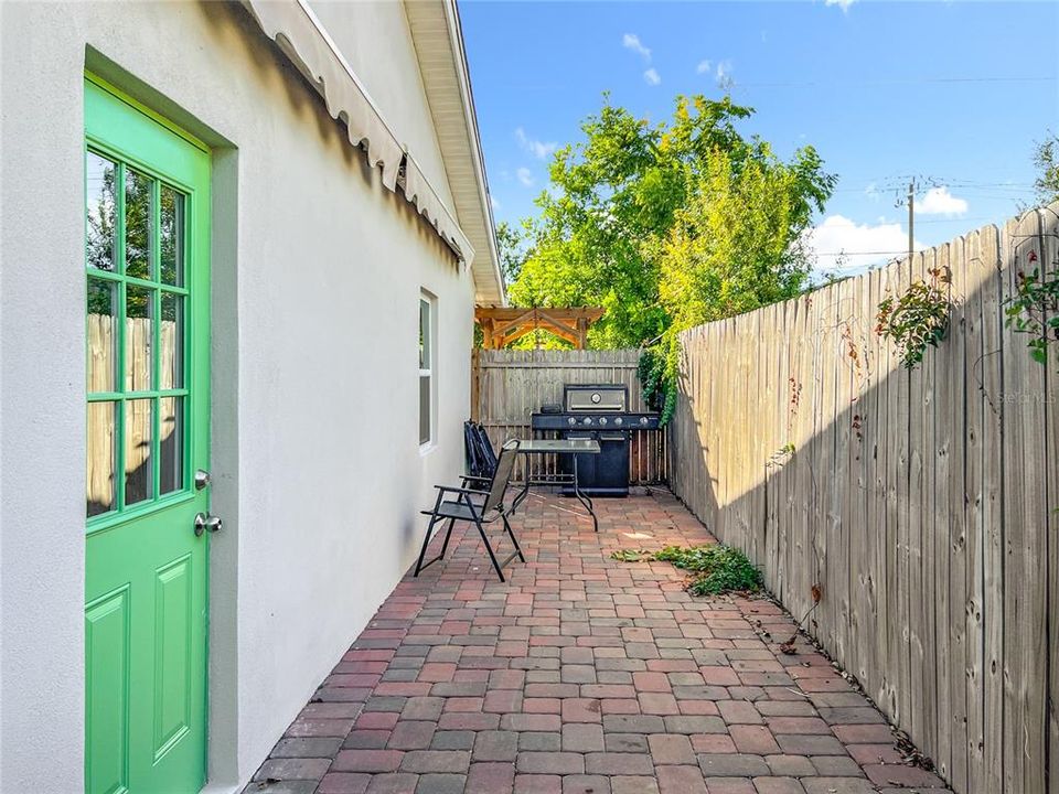 На продажу: $699,000 (4 спален, 3 ванн, 2080 Квадратных фут)