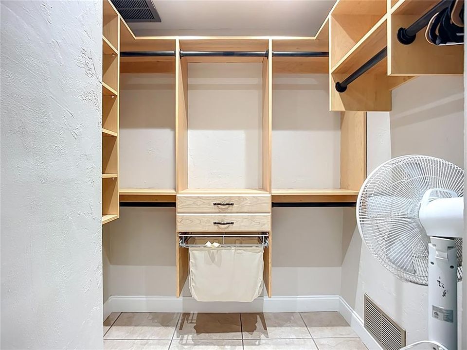 На продажу: $699,000 (4 спален, 3 ванн, 2080 Квадратных фут)