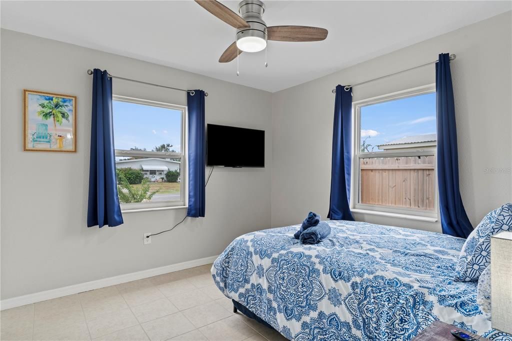 For Sale: $299,000 (4 beds, 2 baths, 1400 Square Feet)