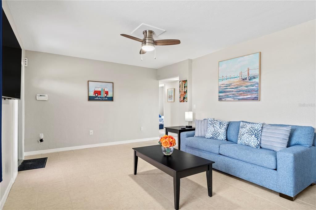 For Sale: $299,000 (4 beds, 2 baths, 1400 Square Feet)