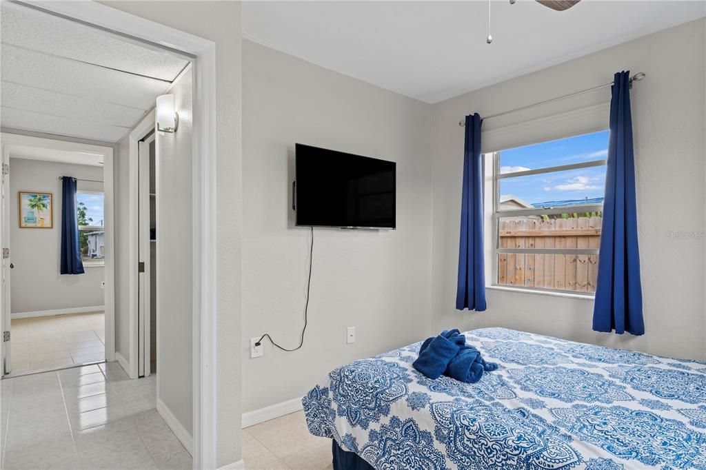 For Sale: $299,000 (4 beds, 2 baths, 1400 Square Feet)