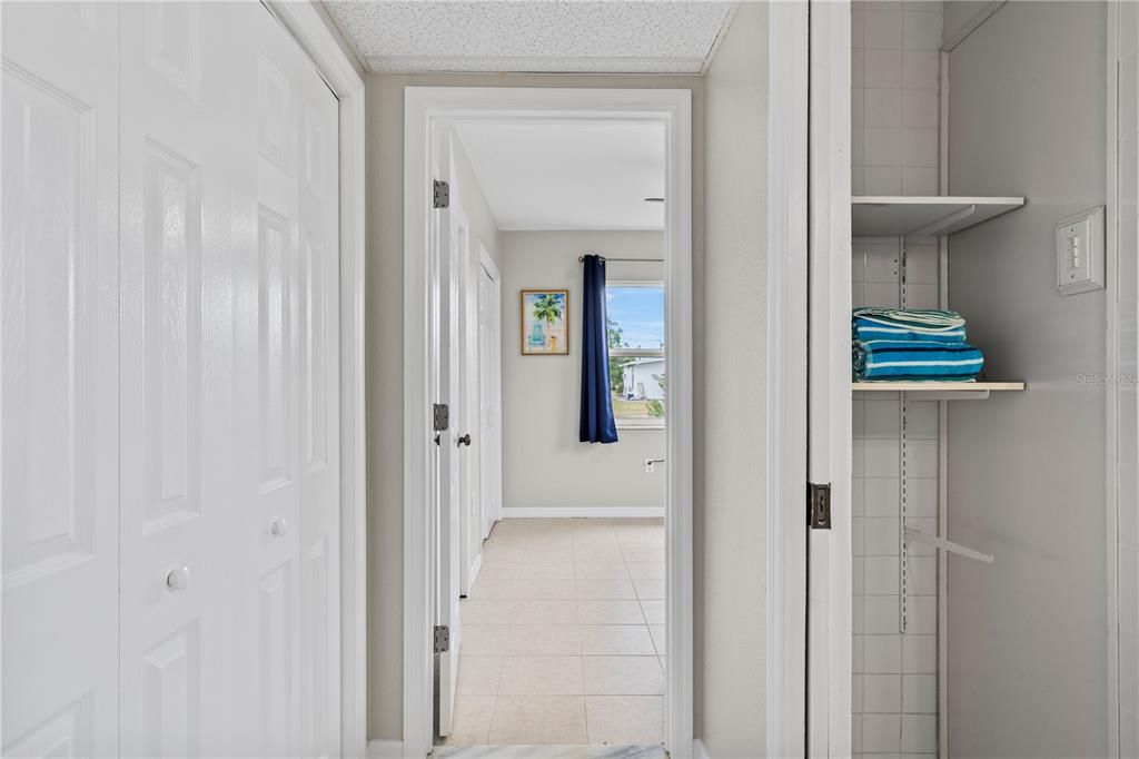 For Sale: $299,000 (4 beds, 2 baths, 1400 Square Feet)