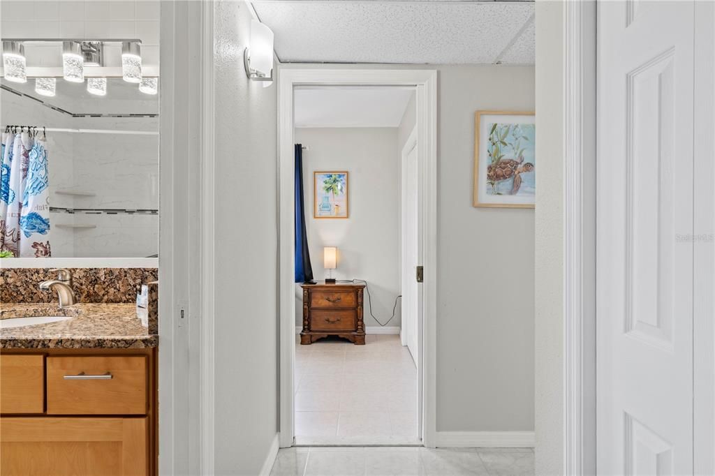 For Sale: $299,000 (4 beds, 2 baths, 1400 Square Feet)