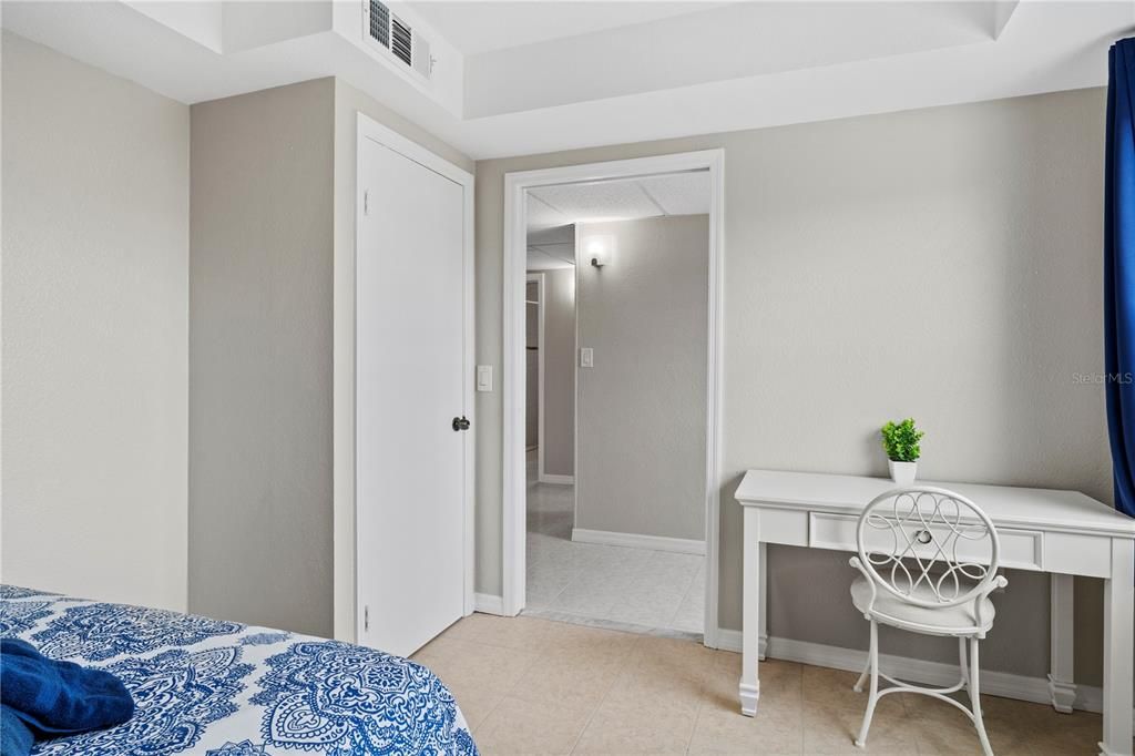 For Sale: $299,000 (4 beds, 2 baths, 1400 Square Feet)