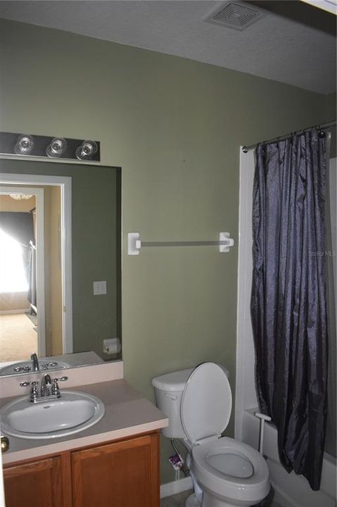 For Sale: $275,000 (3 beds, 3 baths, 1653 Square Feet)